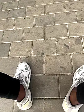 Snapshot of kamo012000 chatting on September 9, 2025, 9:30 am kamo012000 online show from September 9, 2025, 9:30 am