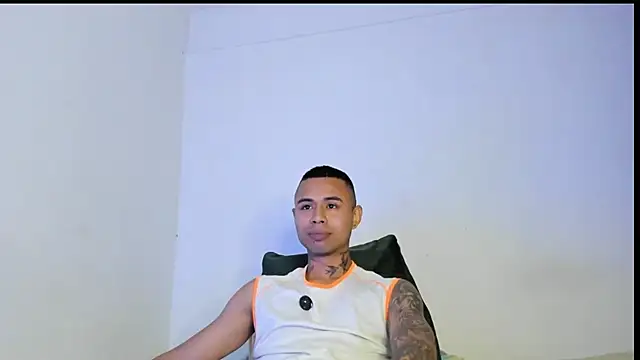 Snapshot of _Logan_Colton_ chatting on July 25, 2026, 8:26 pm Logan Colton online show from July 25, 2026, 8:26 pm