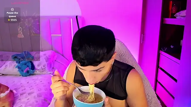 Matheewx m online show from March 20, 2026, 3:13 pm