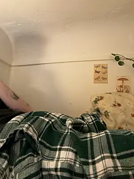 Evand13 online show from April 26, 2026, 9:12 pm