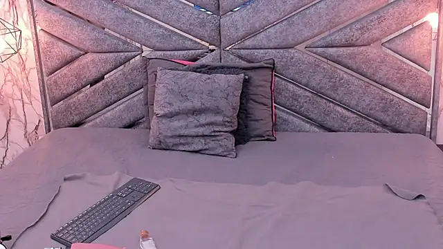 Snapshot of SASHA_BROWNIE__ chatting on November 17, 2025, 8:02 pm SASHA BROWNIE online show from November 17, 2025, 8:02 pm