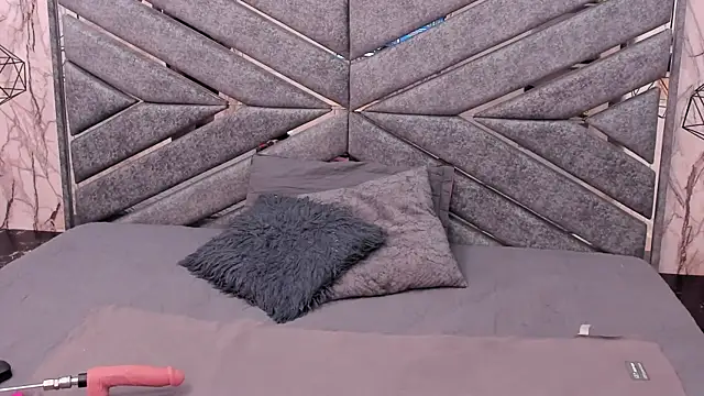 SASHA BROWNIE   online show from January 11, 2026, 7:32 pm