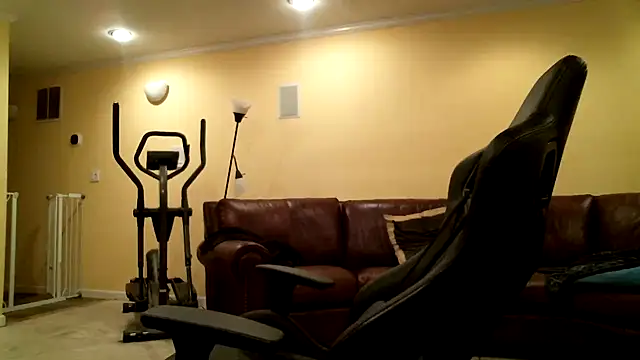 Snapshot of james421__ chatting on June 7, 2026, 3:56 am james421 online show from June 7, 2026, 3:56 am