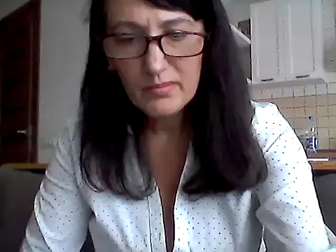 Elena48324 online show from November 2, 2025, 12:21 pm