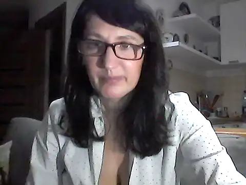 Snapshot of Elena48324 chatting on February 7, 2026, 6:49 pm Elena48324 online show from February 7, 2026, 6:49 pm