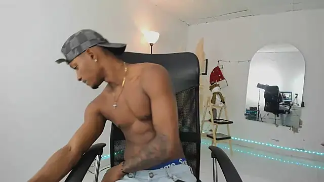 Snapshot of AbonySex69 chatting on December 21, 2025, 2:57 am AbonySex69 online show from December 21, 2025, 2:57 am