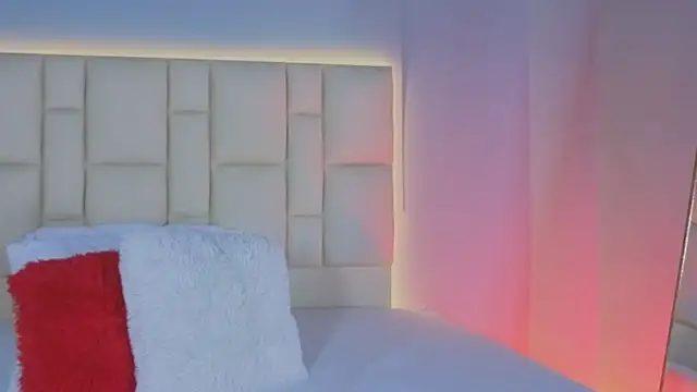 Zafiro  Brown online show from November 30, 2025, 1:12 pm