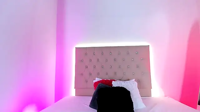 Zafiro  Brown online show from October 19, 2025, 11:57 am