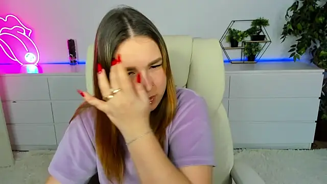 Sofii darling online show from February 8, 2026, 5:43 pm