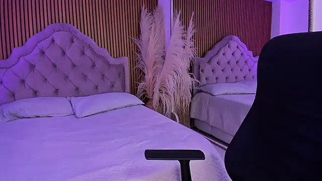 Snapshot of Starbutterflyy_ chatting on February 25, 2026, 5:07 am Starbutterflyy online show from February 25, 2026, 5:07 am