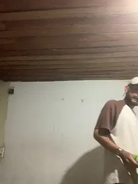 malek xarx  online show from February 19, 2026, 12:07 am