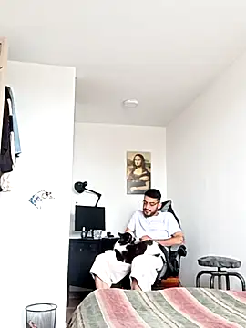 Snapshot of malek_xarx_ chatting on May 11, 2026, 2:45 pm malek xarx online show from May 11, 2026, 2:45 pm