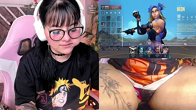 Snapshot of EternaAura chatting on September 14, 2025, 9:37 pm EternaAura online show from September 14, 2025, 9:37 pm