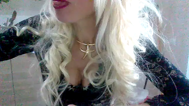 Snapshot of Kelly80 chatting on May 2, 2026, 5:18 pm Kelly80 online show from May 2, 2026, 5:18 pm