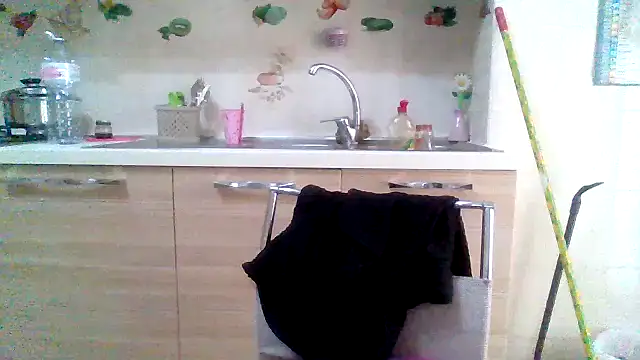 Snapshot of Kelly80 chatting on November 20, 2025, 8:37 am Kelly80 online show from November 20, 2025, 8:37 am