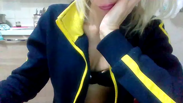 Snapshot of Kelly80 chatting on October 24, 2025, 4:44 am Kelly80 online show from October 24, 2025, 4:44 am