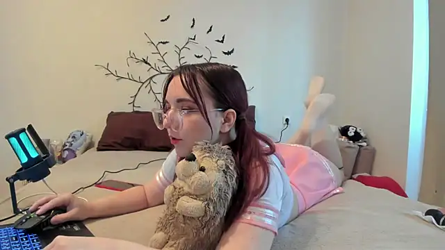 Snapshot of VellvetAnders chatting on November 9, 2025, 7:34 am VellvetAnders online show from November 9, 2025, 7:34 am