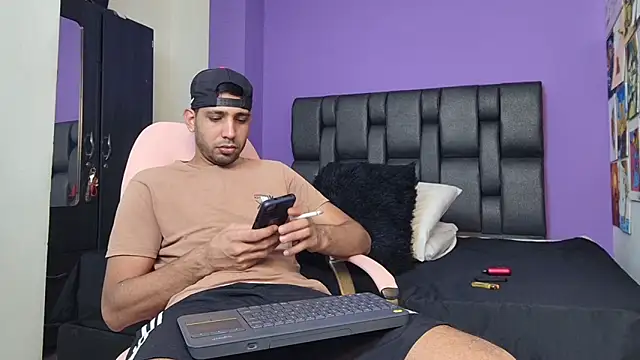 ashtoncooperr online show from September 27, 2025, 6:36 pm