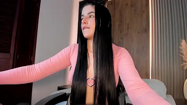 evelin lopezz online show from February 1, 2026, 2:21 am