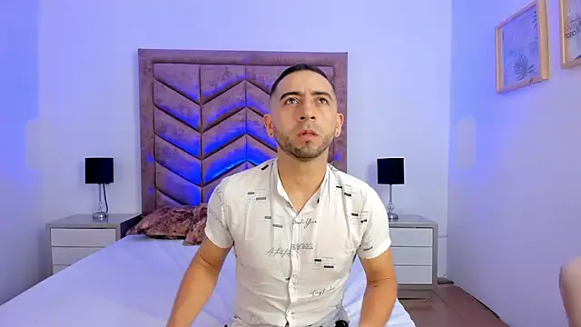 Lushian  online show from November 15, 2025, 3:38 pm