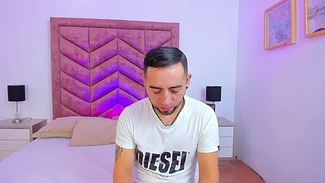 Lushian  online show from February 13, 2026, 3:23 pm