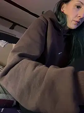 Snapshot of Seductively4_20 chatting on January 9, 2026, 6:04 pm Seductively4 20 online show from January 9, 2026, 6:04 pm