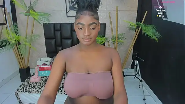 Snapshot of alana_bonny chatting on September 12, 2025, 12:27 pm alana bonny online show from September 12, 2025, 12:27 pm