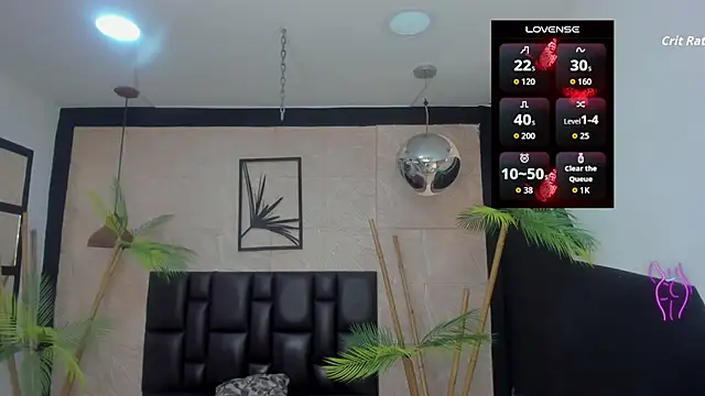 Snapshot of alana_bonny chatting on October 8, 2025, 12:07 pm alana bonny online show from October 8, 2025, 12:07 pm