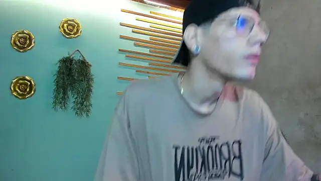 david huge online show from October 15, 2025, 1:41 pm