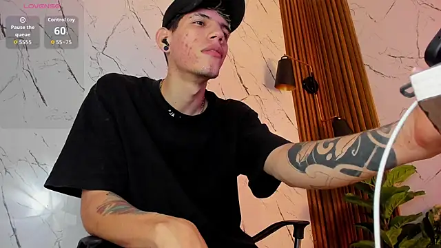 david huge online show from November 24, 2025, 1:38 am