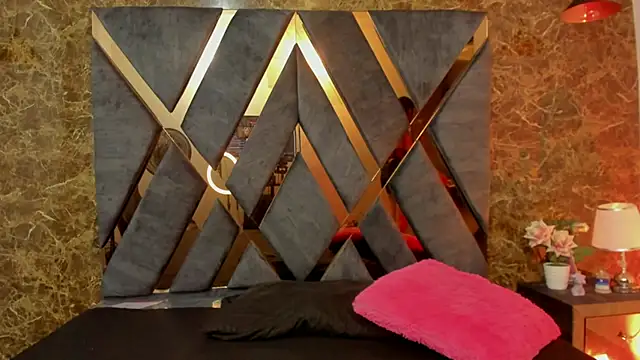 Snapshot of bianca_vega_ chatting on March 1, 2026, 5:18 am bianca vega online show from March 1, 2026, 5:18 am