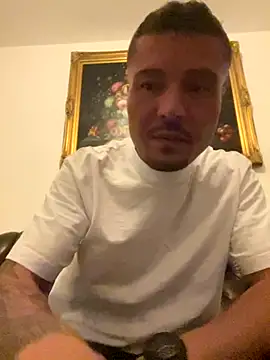 OfferedTearing online show from September 28, 2025, 7:10 pm