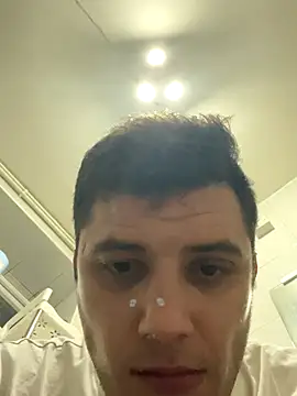 Snapshot of kisspussy1993 chatting on November 28, 2025, 5:51 am kisspussy1993 online show from November 28, 2025, 5:51 am