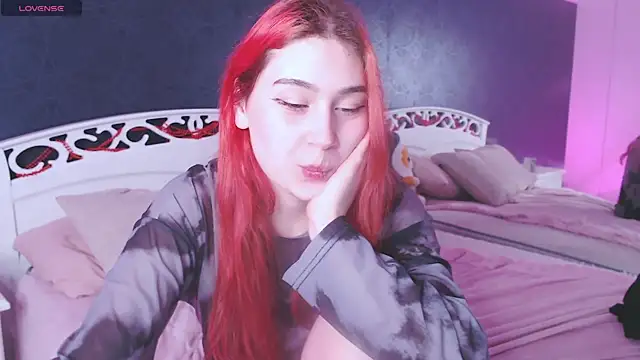 Snapshot of Lili_Luuu chatting on January 16, 2026, 11:20 pm Lili Luuu online show from January 16, 2026, 11:20 pm