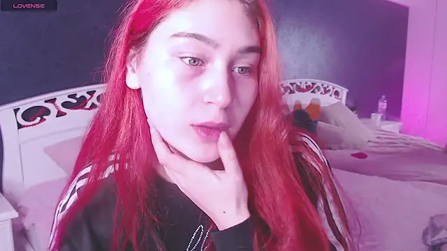 Snapshot of Lili_Luuu chatting on January 17, 2026, 3:04 pm Lili Luuu online show from January 17, 2026, 3:04 pm