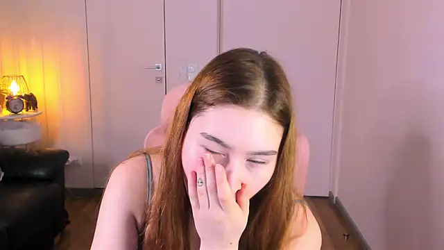 Snapshot of Lili_Luuu chatting on March 16, 2026, 3:04 pm Lili Luuu online show from March 16, 2026, 3:04 pm
