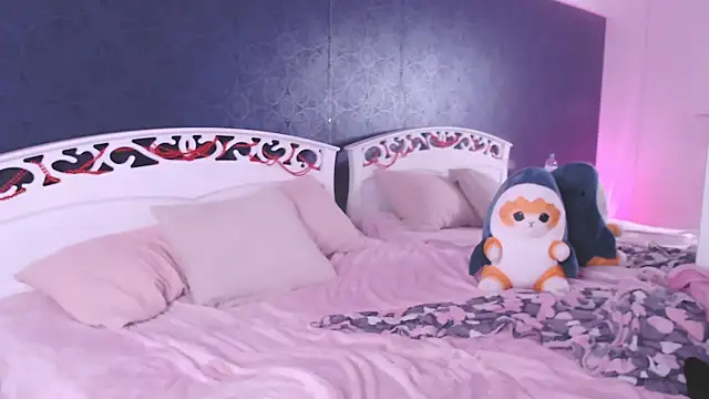 Snapshot of Lili_Luuu chatting on January 14, 2026, 1:04 pm Lili Luuu online show from January 14, 2026, 1:04 pm