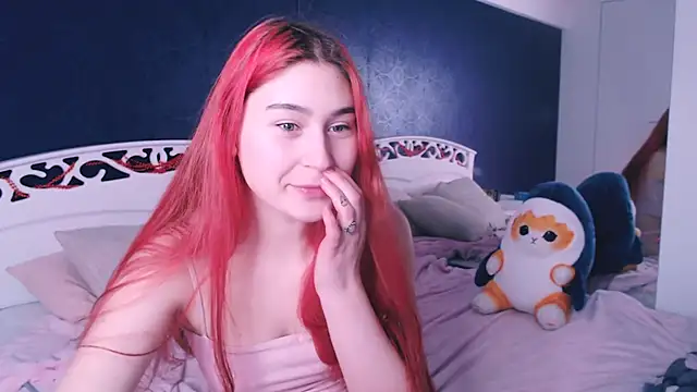 Snapshot of Lili_Luuu chatting on January 11, 2026, 8:05 pm Lili Luuu online show from January 11, 2026, 8:05 pm