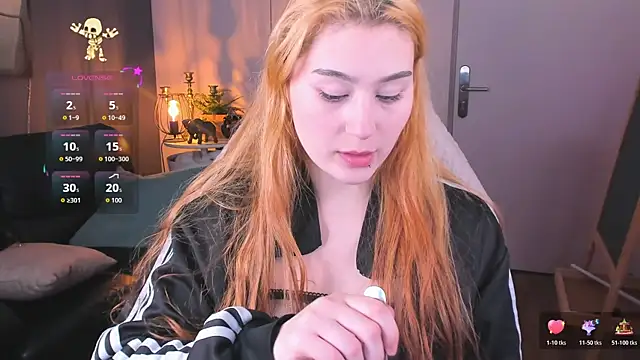 Snapshot of Lili_Luuu chatting on November 26, 2025, 4:40 pm Lili Luuu online show from November 26, 2025, 4:40 pm