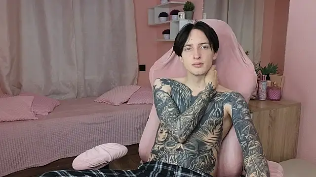 Snapshot of Martin_Jin chatting on November 6, 2025, 12:20 pm Martin Jin online show from November 6, 2025, 12:20 pm