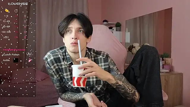 Snapshot of Martin_Jin chatting on November 1, 2025, 12:10 pm Martin Jin online show from November 1, 2025, 12:10 pm