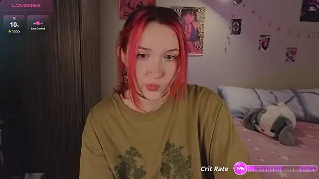 Snapshot of CrystalBlaze_ chatting on October 19, 2025, 8:00 pm CrystalBlaze online show from October 19, 2025, 8:00 pm