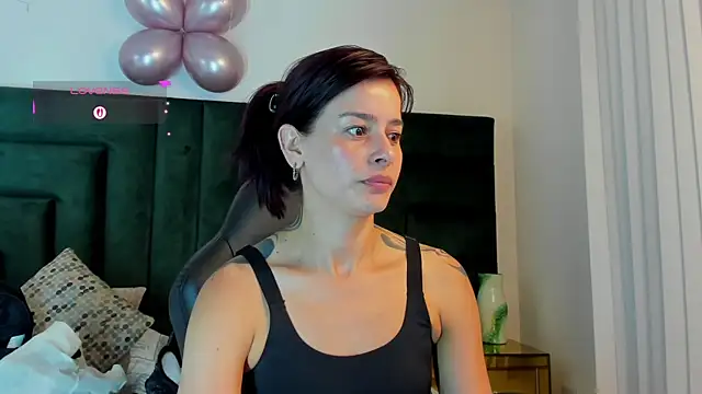 Snapshot of valerieMattson chatting on December 16, 2025, 5:28 pm valerieMattson online show from December 16, 2025, 5:28 pm