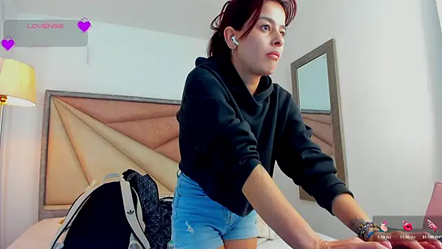 Snapshot of valerieMattson chatting on October 24, 2025, 5:56 pm valerieMattson online show from October 24, 2025, 5:56 pm