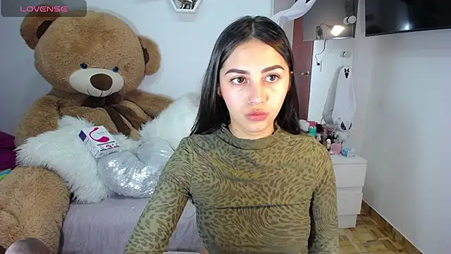 Snapshot of channel-rose1 chatting on October 30, 2025, 10:02 am channel-rose1 online show from October 30, 2025, 10:02 am