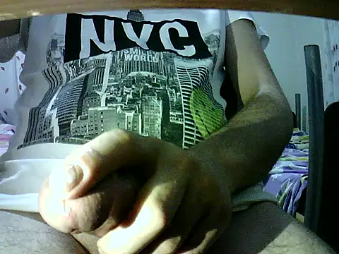 Snapshot of photo3995 chatting on September 19, 2025, 6:12 pm photo3995 online show from September 19, 2025, 6:12 pm