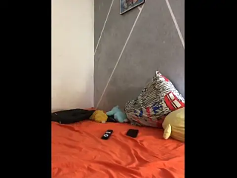 Snapshot of Cesar_Augusto chatting on November 17, 2025, 2:10 pm Cesar Augusto online show from November 17, 2025, 2:10 pm