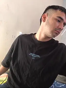 Snapshot of Cesar_Augusto chatting on February 17, 2026, 2:03 pm Cesar Augusto online show from February 17, 2026, 2:03 pm