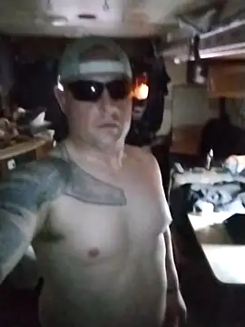 JoeyUhOh online show from November 26, 2025, 3:28 am