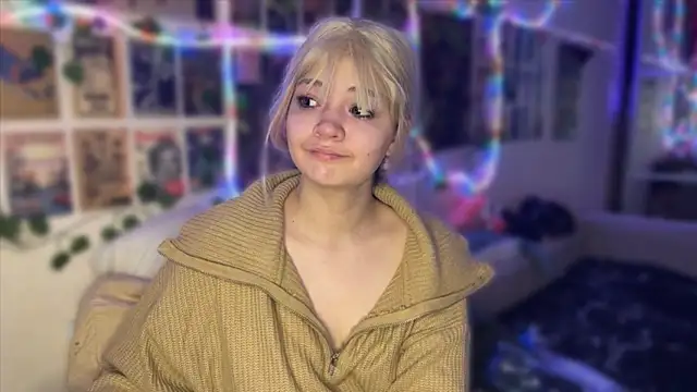 Snapshot of nikoli_naw chatting on September 28, 2025, 1:45 am nikoli naw online show from September 28, 2025, 1:45 am